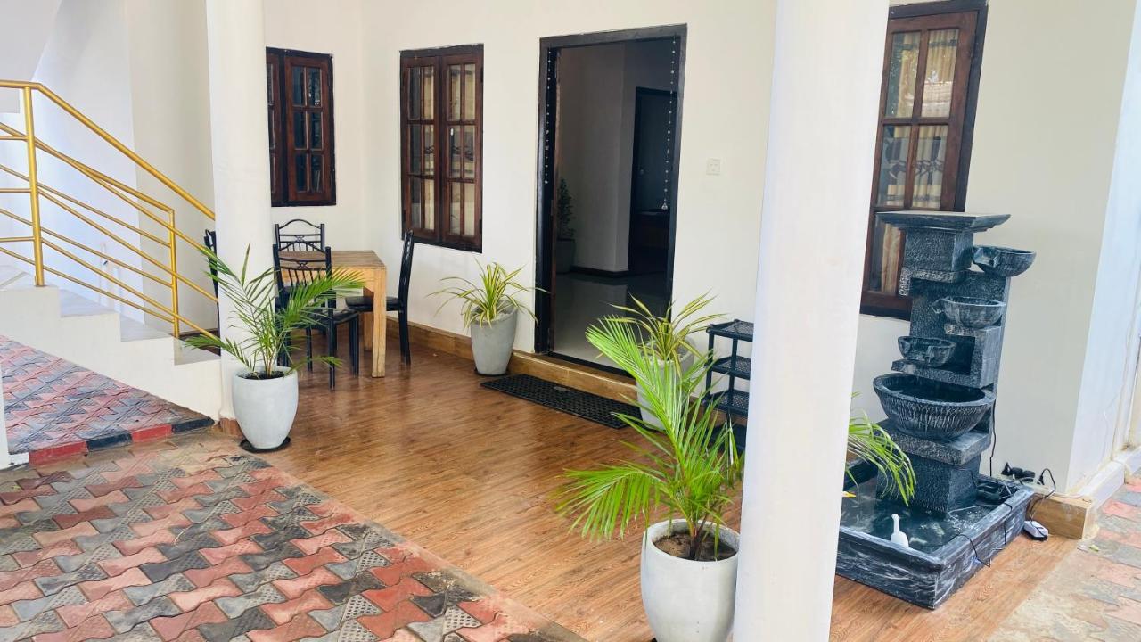 Lali Beach Villa Trincomalee Bagian luar foto