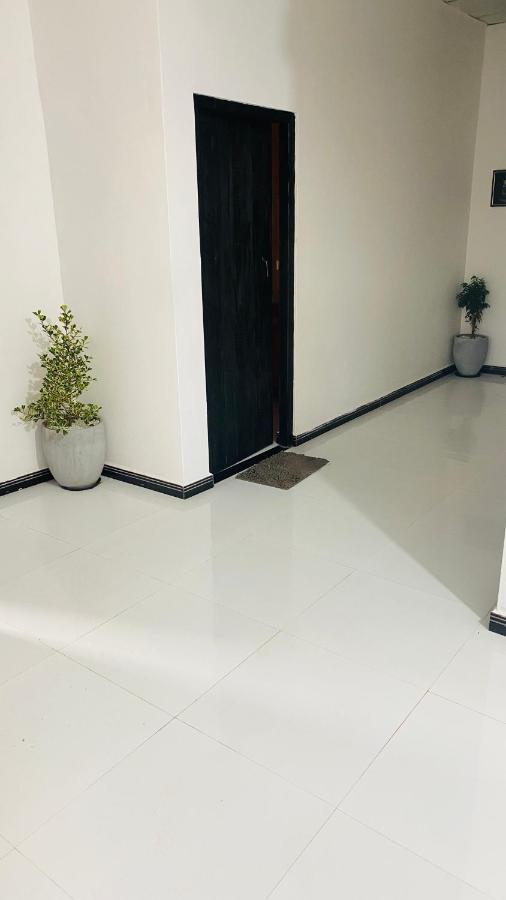 Lali Beach Villa Trincomalee Bagian luar foto