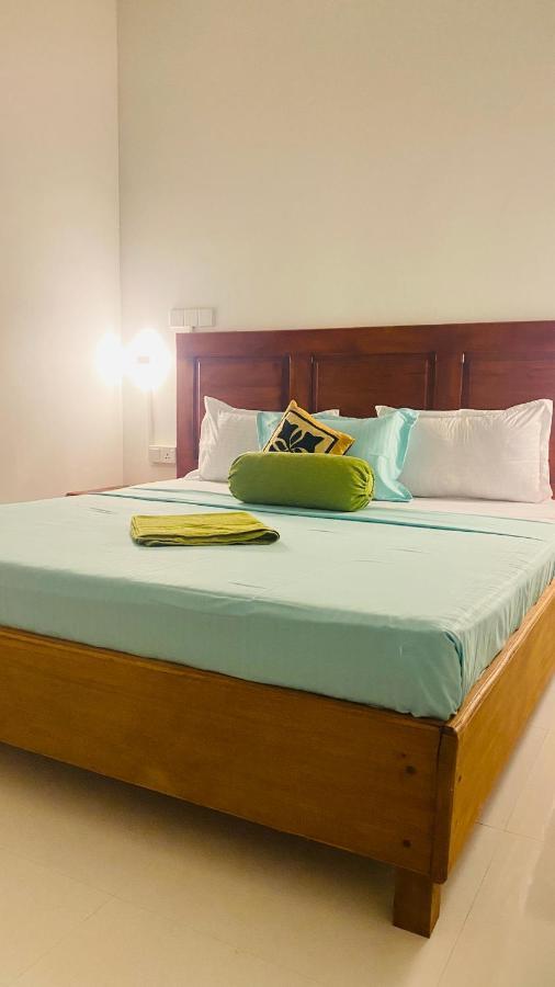Lali Beach Villa Trincomalee Bagian luar foto