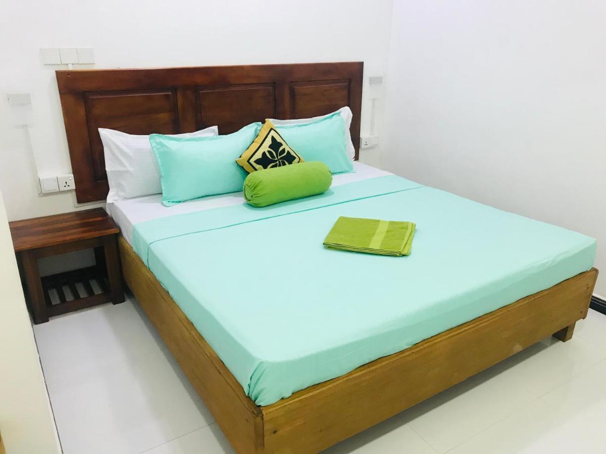Lali Beach Villa Trincomalee Bagian luar foto