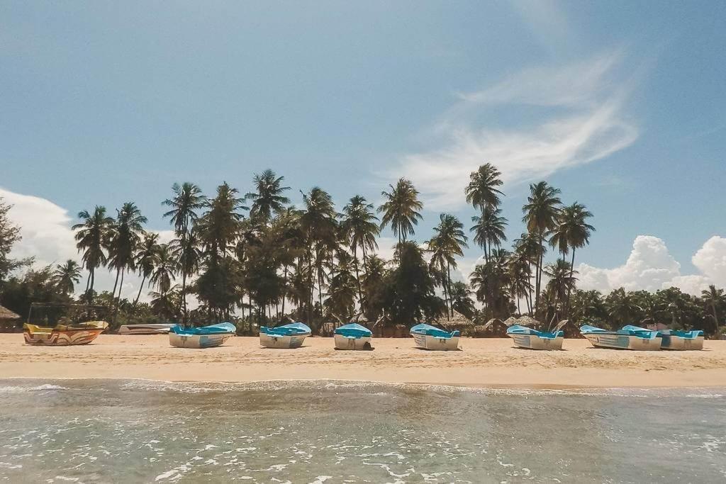 Lali Beach Villa Trincomalee Bagian luar foto